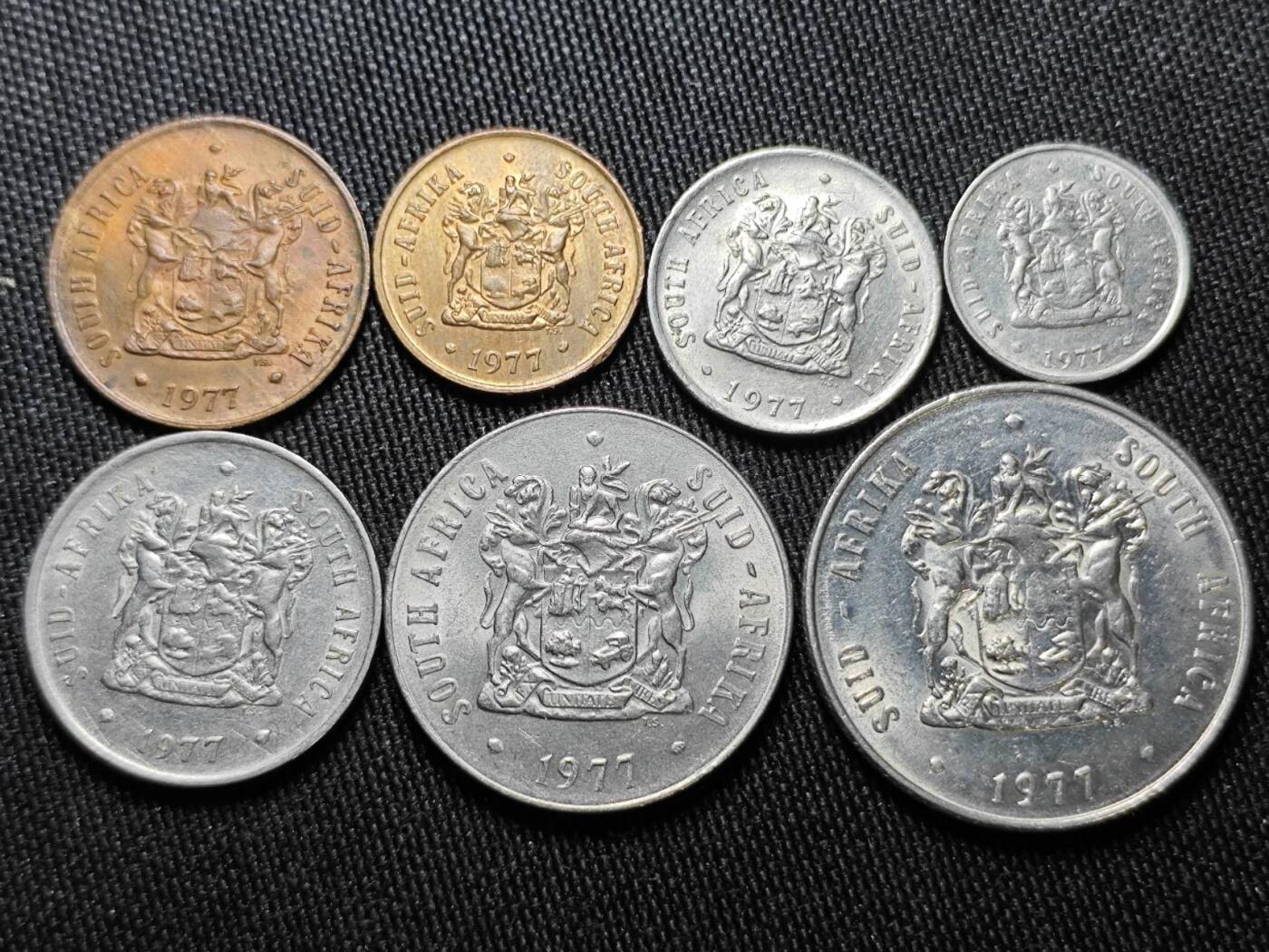 KK钱币收藏小铺  （套币 批量/好品散币 银币）专场  2月预留时间 周末发货  1977南非大小面值清年一套