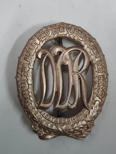 韵星假日拍卖第二十八期 -- Rimey Holidays Auction 28 - 民主德国体育技能证章