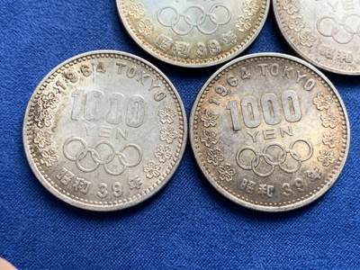 《竞宝斋》第429场 周日，周一，周二 3场连拍 （全场包邮） 四枚一组 日本1964年奥运纪念币 大奥1000日元银币 总重约79.4克