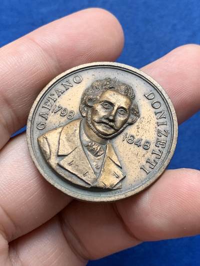 《竞宝斋》第429场 周日，周一，周二 3场连拍 （全场包邮） 意大利音乐和歌剧作曲家多尼采蒂 高浮雕纪念章  17.1克 34.9mm