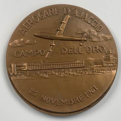 掌中浮雕-藏着的欧洲第038场 - 1961年法国戴高乐机场纪念铜章，63mm，113g
