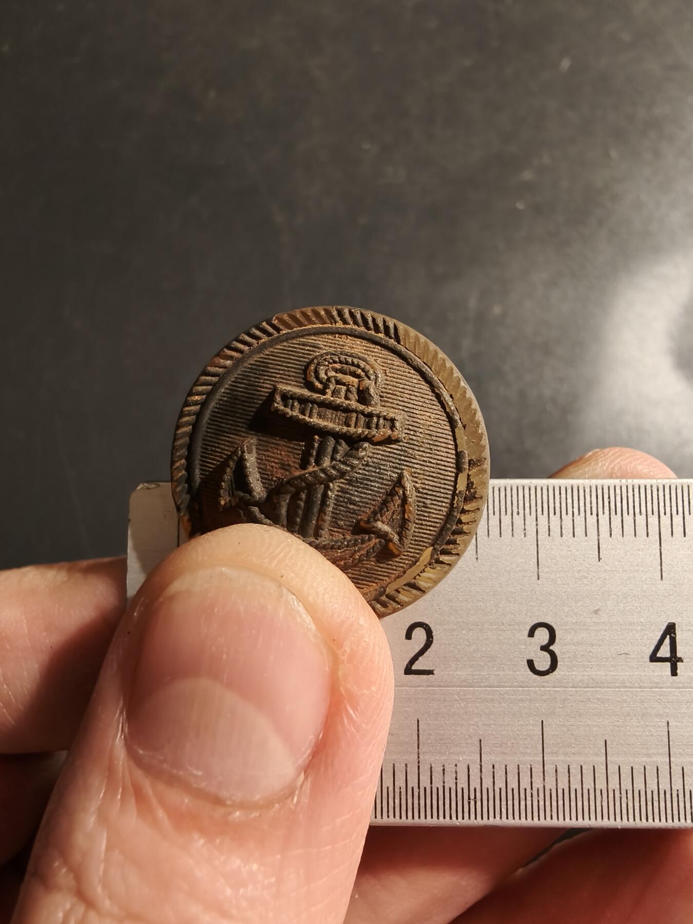 老王徽章第157期 德国一战海军大尺寸铜扣一组     26mm.    4枚