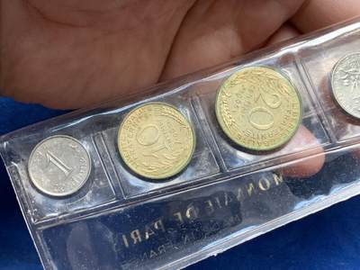 《竞宝斋》第429场 周日，周一，周二 3场连拍 （全场包邮） 法国 1965年 7枚套币 原盒 含10法郎大力神及5法郎播种女神两枚银币 币可取出 细节见图