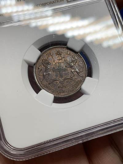 《竞宝斋》第429场 周日，周一，周二 3场连拍 （全场包邮） NGC MS62BN 英属东印度公司1853双狮1/2P铜币，很少见的品种与面值。同年法案规定，英属印度仍由东印度公司管理，1858年转交英政府直辖。双狮面部毛发清晰可数，状态极佳。
