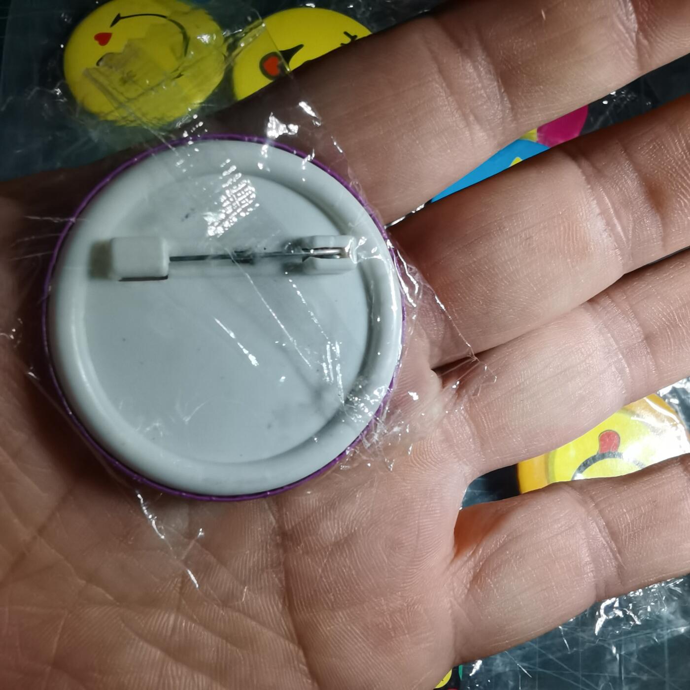 沼泽如烟--第878场 胸章一堆