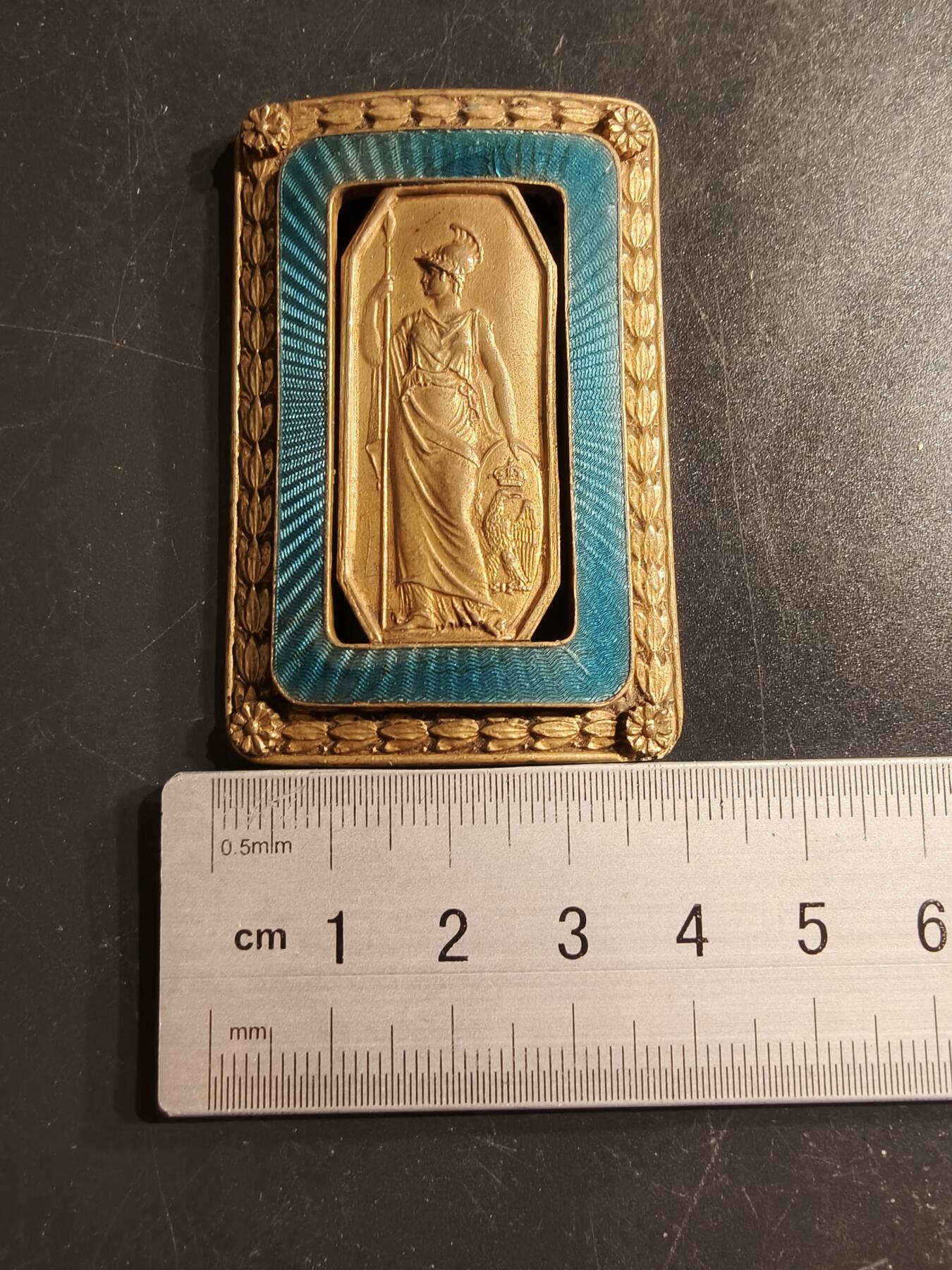 老王徽章第157期 德国雅典娜纪念章     尺寸60×38mm   局部珐琅