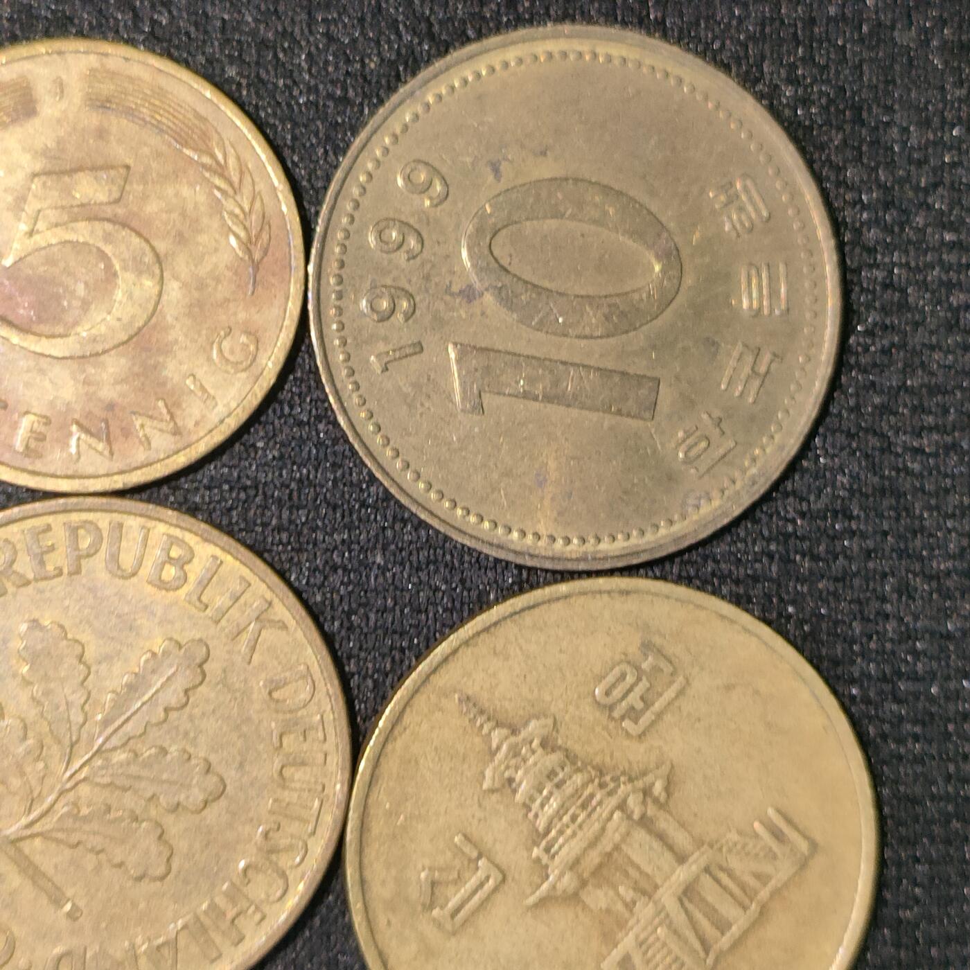 猩哥外币小铺➨【第197场】 9个硬币