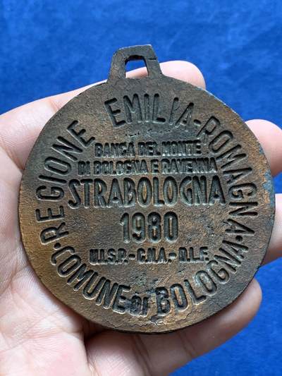 《竞宝斋》第429场 周日，周一，周二 3场连拍 （全场包邮） 意大利1980斯特拉博洛尼亚纪念章 56.7克 65.7mm 高浮雕 材质不确定