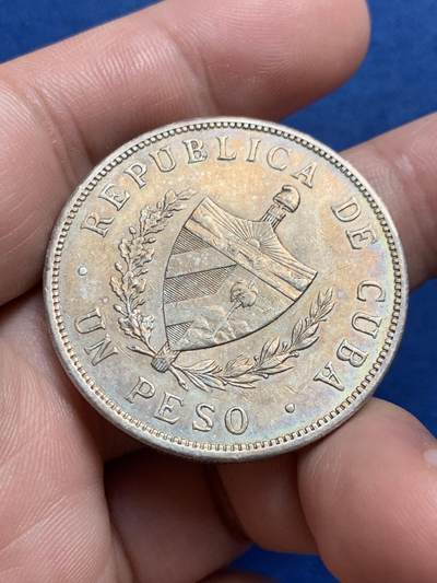 《竞宝斋》第429场 周日，周一，周二 3场连拍 （全场包邮） 古巴1933年1比索五星大银币，通货好品，背带彩