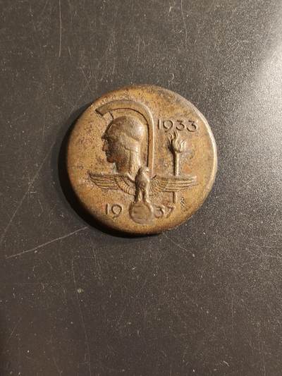 老王徽章第157期 - 德三1937五一劳动节证章