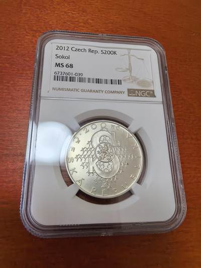 长老汇蛇年精选第六十四场拍卖 - 2012捷克索科尔体育协会200克朗银币，NGC MS68，唯一冠军，8000枚