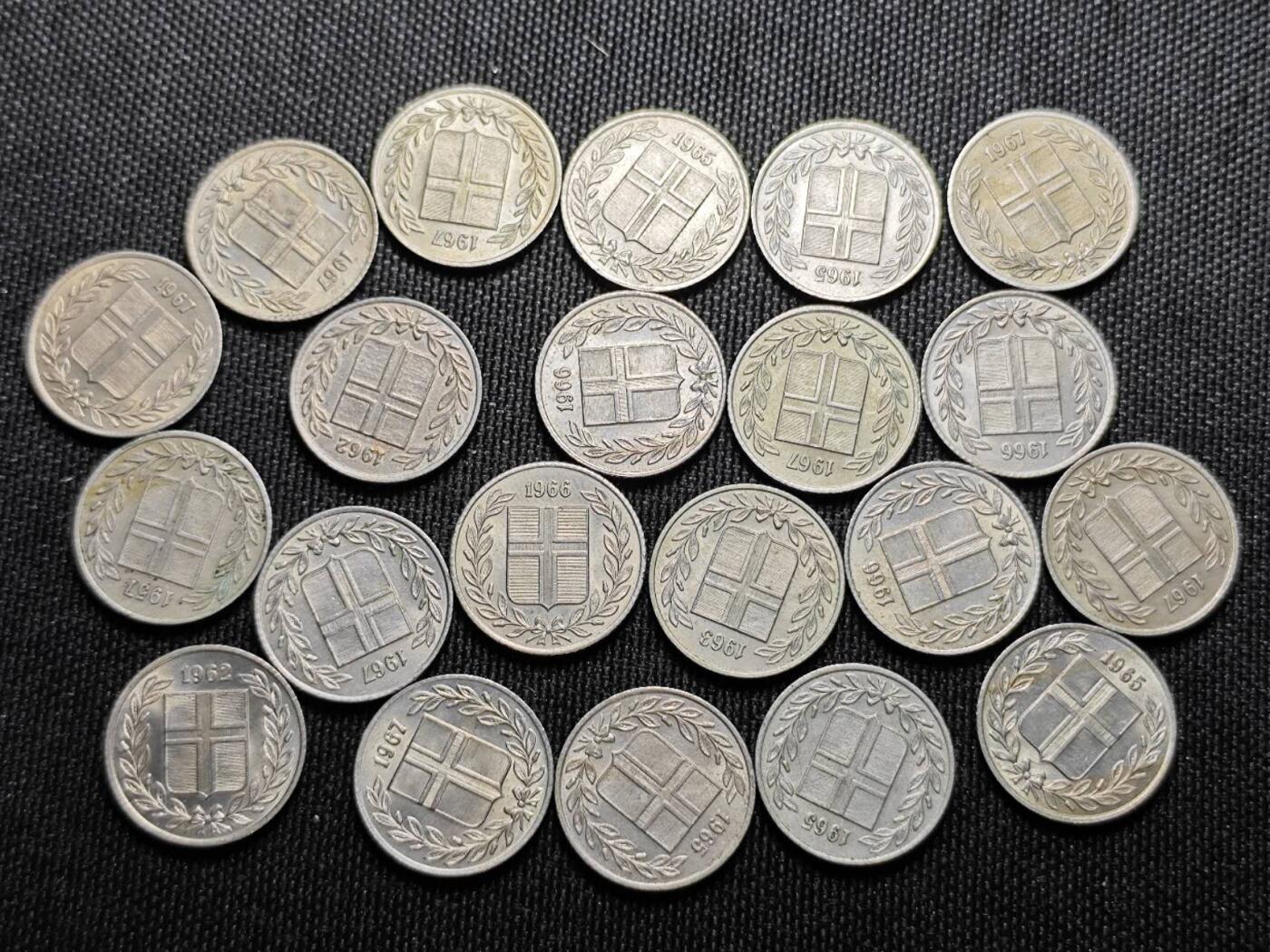 KK钱币收藏小铺  （套币 批量/好品散币 银币）专场  2月预留时间 周末发货  冰岛散币一组75枚！各种面值年份