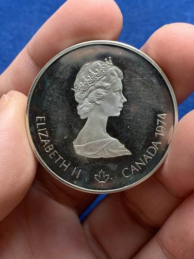 《竞宝斋》第429场 周日，周一，周二 3场连拍 （全场包邮） 加拿大1974年纪念1976年蒙特利尔夏季奥运会5元 奥运五环和花环精制银币 925银 24.3克