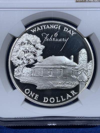 《竞宝斋》第429场 周日，周一，周二 3场连拍 （全场包邮） NGC PF66UC 新西兰1977年1元怀唐伊25周年纪念日精制银币 28.28g 925银 发行量2.7w，原拆送评，同品种同批送评太多导致压分