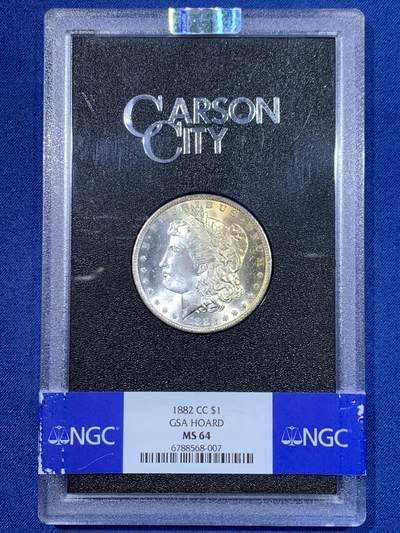 《竞宝斋》第429场 周日，周一，周二 3场连拍 （全场包邮） - NGC MS64 美国 1882-CC 摩根 银币 GSA大封装 人像面淡金色包浆 卡森厂高分难得 十字转光