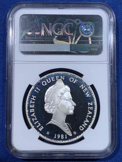 《竞宝斋》第429场 周日，周一，周二 3场连拍 （全场包邮） NGC PF67UC 新西兰1981年1元皇家访问精制纪念银币 27.22g 925银 背面女王像较为独特的一版