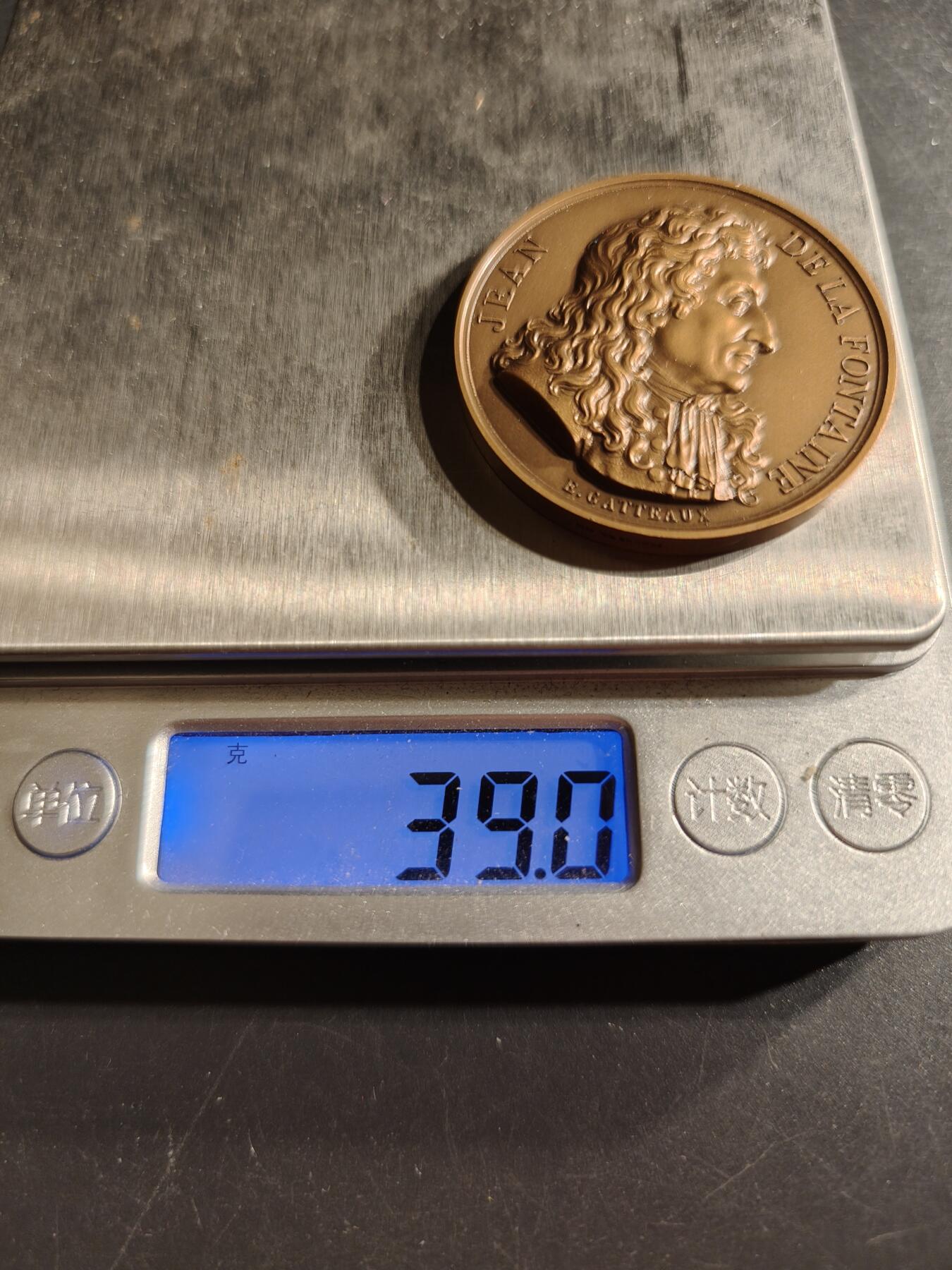 老王徽章第157期 法国著名作家让·德·拉封丹大铜章     直径41mm.   重量39g