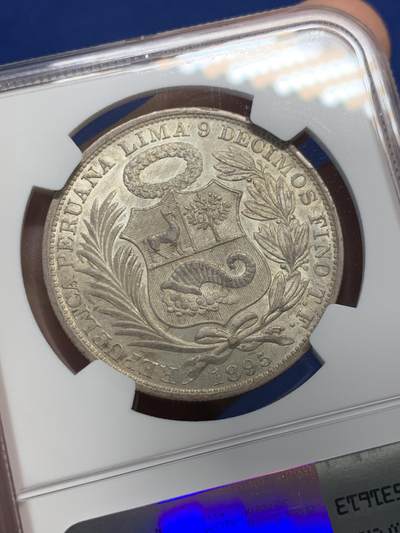 《竞宝斋》第429场 周日，周一，周二 3场连拍 （全场包邮） NGC AU58 秘鲁1895年自由女神1索尔大银币 早期高银版