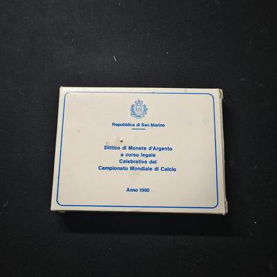 【全场包邮】纯粹捡漏拍483场（免费代拍第20场） - 圣马力诺1990年意大利世界杯官方封装2枚纪念银币-盒证全