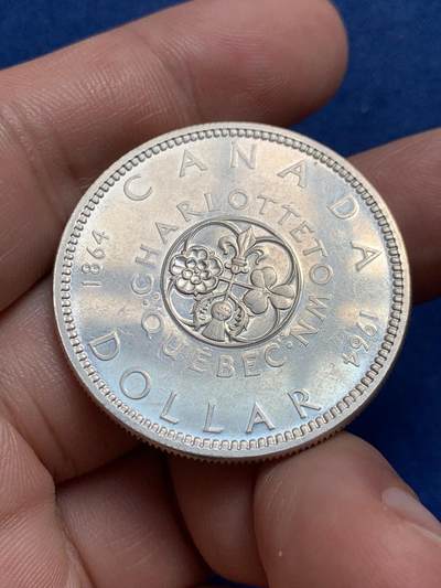 《竞宝斋》第429场 周日，周一，周二 3场连拍 （全场包邮） 加拿大1964年伊丽莎白二世女王头像夏洛特会议召开100周年1元纪念银币