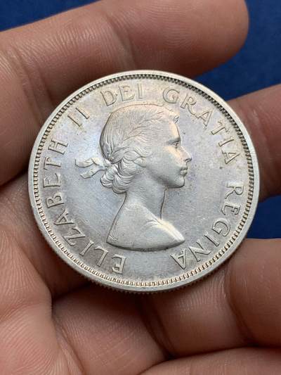 《竞宝斋》第429场 周日，周一，周二 3场连拍 （全场包邮） 加拿大1958年伊丽莎白二世1加元银币 女王年轻头像+原住民图腾