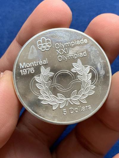 《竞宝斋》第429场 周日，周一，周二 3场连拍 （全场包邮） 加拿大1974年纪念1976年蒙特利尔夏季奥运会5元 奥运五环和花环精制银币 925银 24.3克