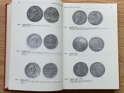 《竞宝斋》第430场 周日，周一，周二 3场连拍 （全场包邮） 达文波特德国泰勒1700-1800，已绝版，PCGS和NGC官方参考目录，目录本身就是收藏品，近900克重