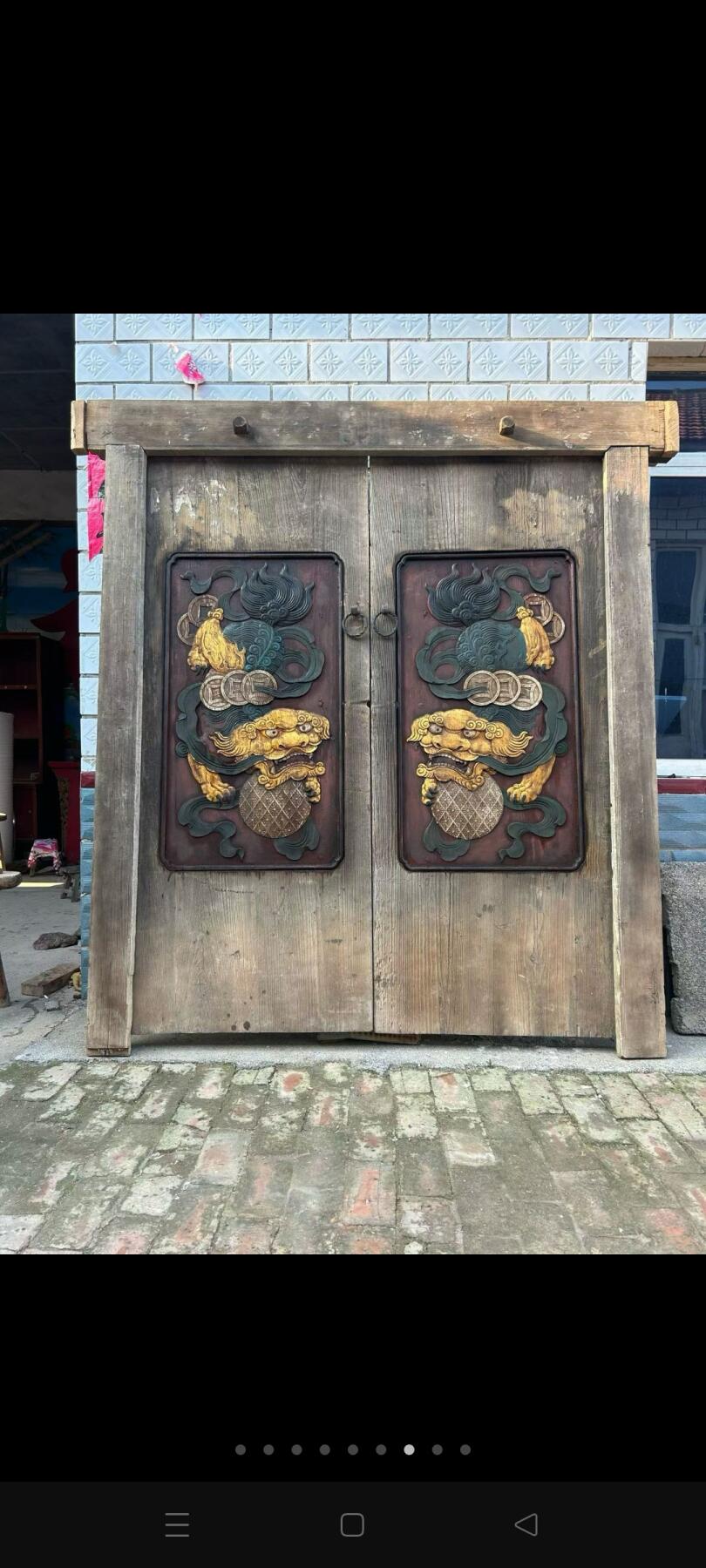 财主家老大门一套，尺寸如图，彩绘手功雕刻狮子，保存完正，复古装修佳选