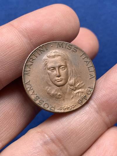 《竞宝斋》第430场 周日，周一，周二 3场连拍 （全场包邮） 意大利1946年少见香水代币10里拉