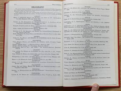 《竞宝斋》第430场 周日，周一，周二 3场连拍 （全场包邮） 达文波特德国泰勒1700-1800，已绝版，PCGS和NGC官方参考目录，目录本身就是收藏品，近900克重