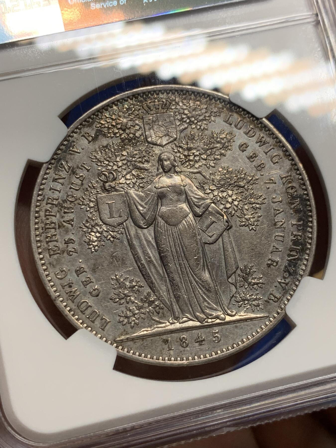 《竞宝斋》第430场 周日，周一，周二 3场连拍 （全场包邮） NGC AU58 德国 巴伐利亚 1845年 路德维希一世 皇孙纪念2泰勒大银币 非常热门的路德维希历史系2泰勒大银币 少见品种