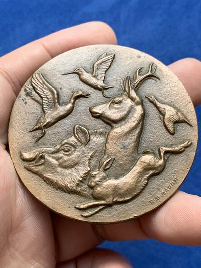 《竞宝斋》第430场 周日，周一，周二 3场连拍 （全场包邮） 法国狩猎者联合会纪念铜章 105克 57.4mm 丰饶角铜标