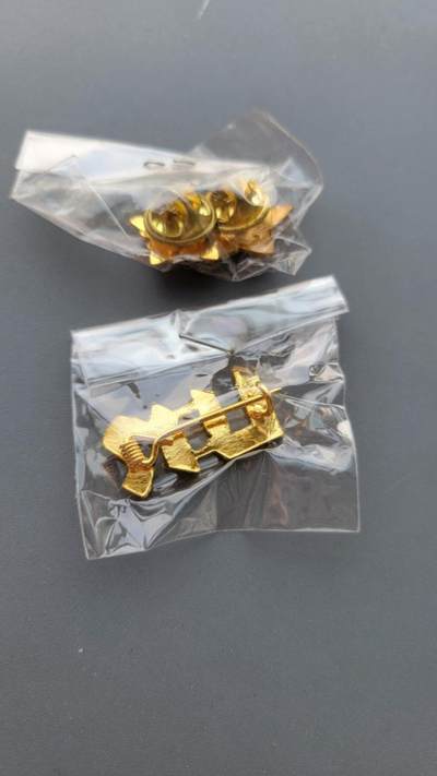 嘉宝良覃世界勋赏第17期拍卖 泰国军官领花一组