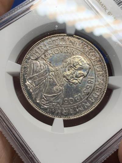 《竞宝斋》第430场 周日，周一，周二 3场连拍 （全场包邮） NGC UNCD 1903年丹麦国王克里斯蒂安九世当政40周年纪念2克朗，包浆漂亮。