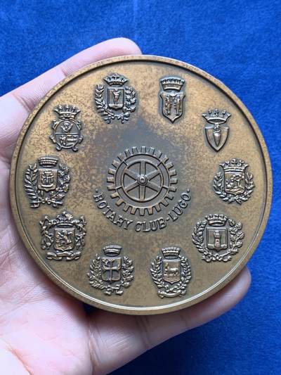 《竞宝斋》第430场 周日，周一，周二 3场连拍 （全场包邮） 法吉奥拉城堡主楼铜章 大规格高浮雕217.6克 79.5mm