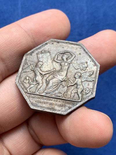 《竞宝斋》第430场 周日，周一，周二 3场连拍 （全场包邮） 法国著名玻璃制造商圣戈班八角银代币 19.6克 32.2mm 丰饶角银标