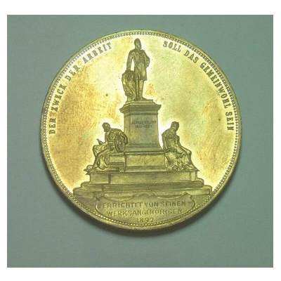 【旋风钱币】10月25日19:00准时开拍 精美欧洲币章、第三帝国钱币、精美项链等 全场包邮 德国1892年 克虏伯军火商父子及雕像高浮雕精制大镀金章 42MM