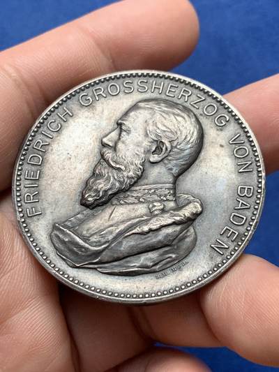 《竞宝斋》第430场 周日，周一，周二 3场连拍 （全场包邮） 德国1896年巴登射击节纪念银章 38.85克 44.9mm