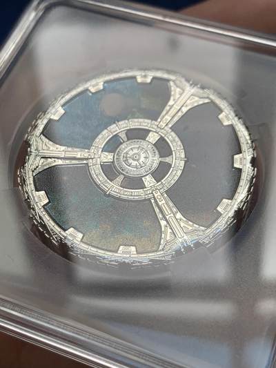 《竞宝斋》第430场 周日，周一，周二 3场连拍 （全场包邮） 2018年加拿大皇家造币厂20加元星际迷航深空九号纪念币 9999纯银 30.75克 发行量4500枚