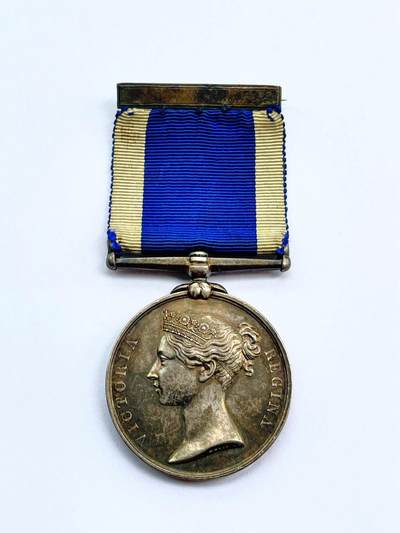 盛世勋华——号角文化勋章邮票专场拍卖第285期 - 英国维多利亚海军长期服役和良好表现奖章 银制 带原刻边铭 授予英国海军炮舰怀伊号上的水兵