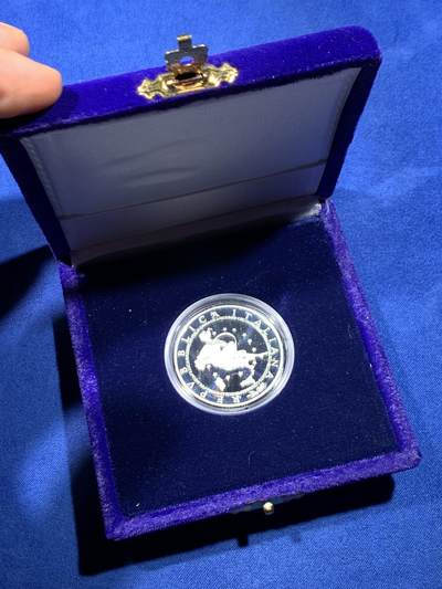 《竞宝斋》第430场 周日，周一，周二 3场连拍 （全场包邮） 2003年意大利担任欧盟理事会主席国10欧纪念银币 925银 22克 盒证齐全