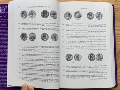 《竞宝斋》第430场 周日，周一，周二 3场连拍 （全场包邮） 古罗马钱币及其价值目录第二卷 公元96年-公元235年 重达1.35公斤