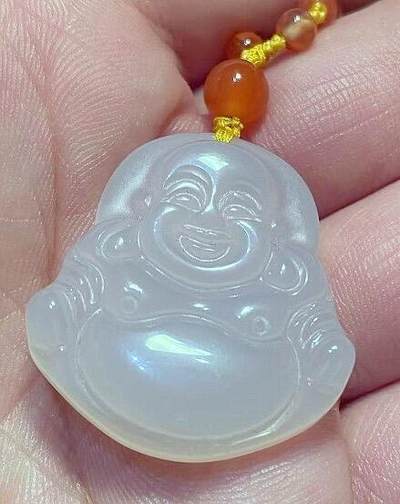 【旋风钱币】10月25日19:00准时开拍 精美欧洲币章、第三帝国钱币、精美项链等 全场包邮 精美项链吊坠2条 弥勒佛+玉璧 吊坠直径均为30MM 需要任何数据请私信