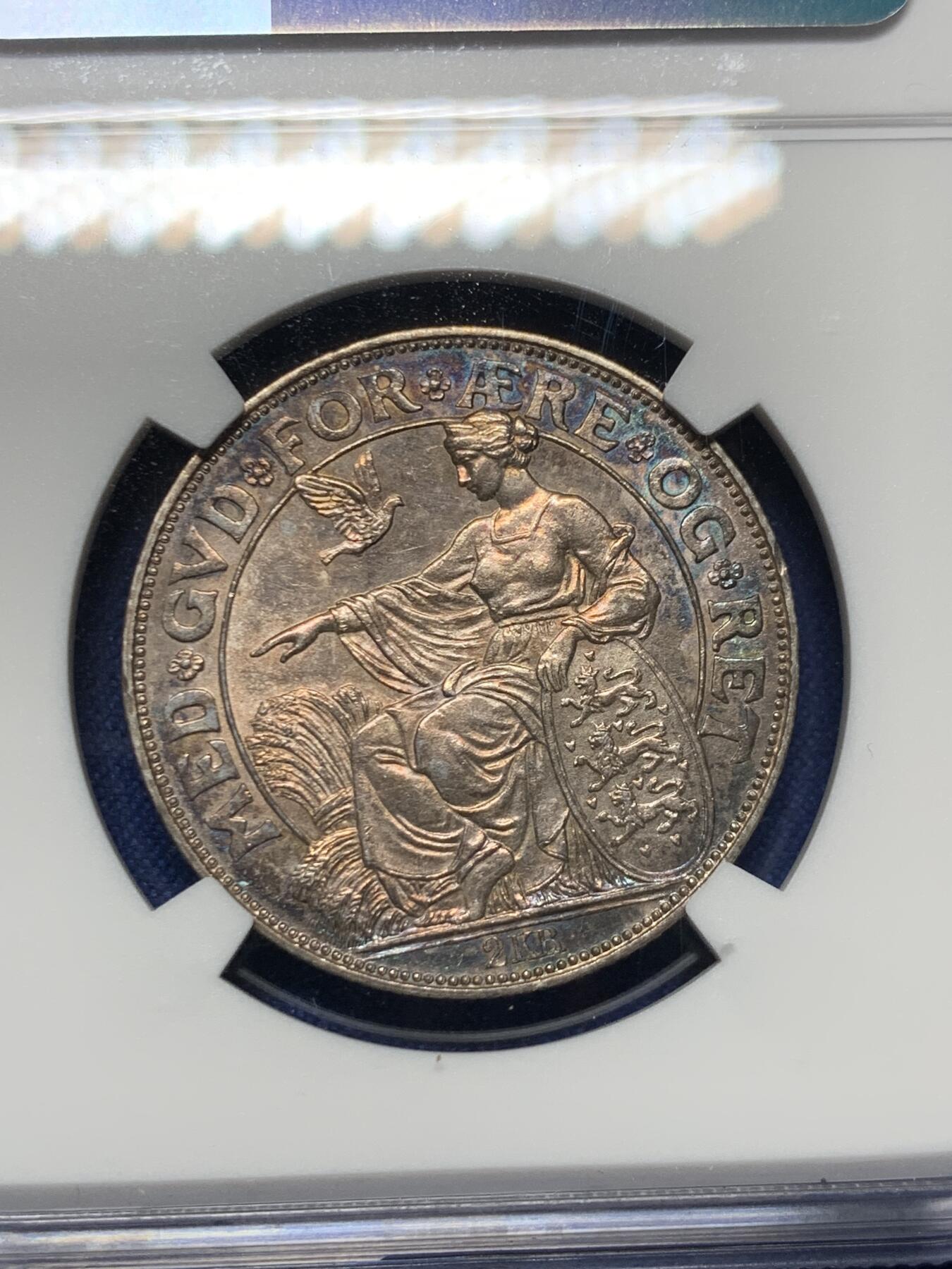 《竞宝斋》第430场 周日，周一，周二 3场连拍 （全场包邮） NGC UNCD 1903年丹麦国王克里斯蒂安九世当政40周年纪念2克朗，包浆漂亮。