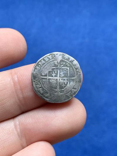 《竞宝斋》第430场 周日，周一，周二 3场连拍 （全场包邮） 英国1575年3便士打制银币 早期品种 币有不平 细节见图