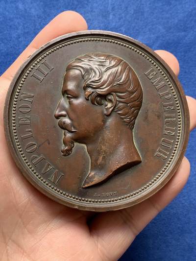 《竞宝斋》第430场 周日，周一，周二 3场连拍 （全场包邮） 1854年法国拿破仑三世巴黎环城铁路建设纪念大铜章 原铸 手指铜标 225.7克 76.7mm