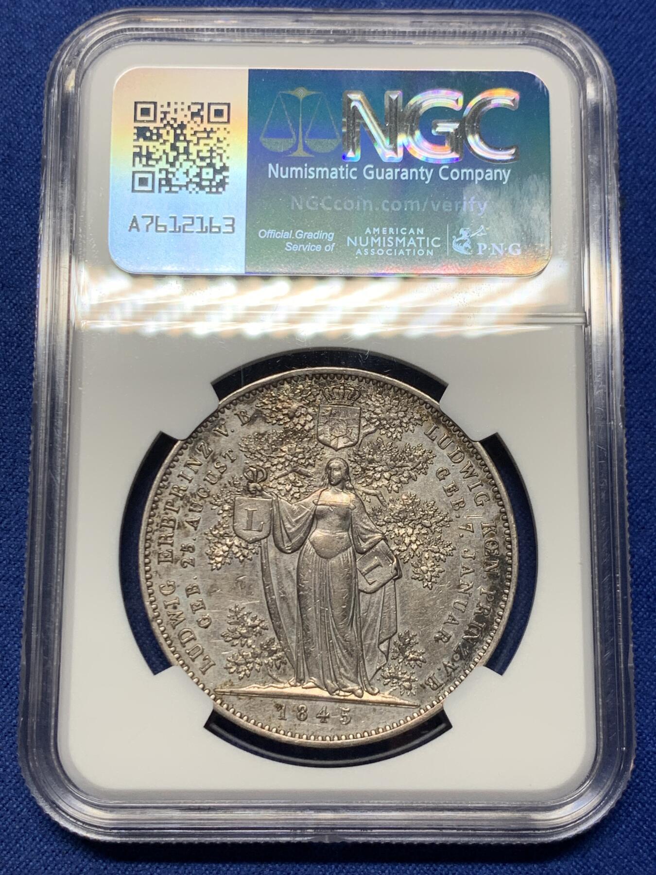 《竞宝斋》第430场 周日，周一，周二 3场连拍 （全场包邮） NGC AU58 德国 巴伐利亚 1845年 路德维希一世 皇孙纪念2泰勒大银币 非常热门的路德维希历史系2泰勒大银币 少见品种