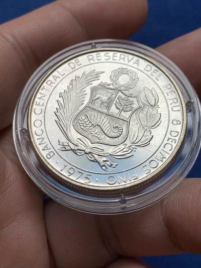 《竞宝斋》第430场 周日，周一，周二 3场连拍 （全场包邮） 秘鲁1975年航空英雄-查韦斯和基诺内斯银币，22克，800银，整体粉光。