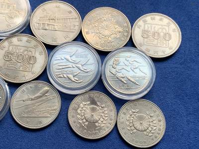 《竞宝斋》第430场 周日，周一，周二 3场连拍 （全场包邮） 12枚一组 日本500日元纪念币 面值6000日元 细节见图