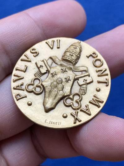 《竞宝斋》第430场 周日，周一，周二 3场连拍 （全场包邮） 梵蒂冈1967年教皇保罗六世纪念章 17.5克 33.7mm